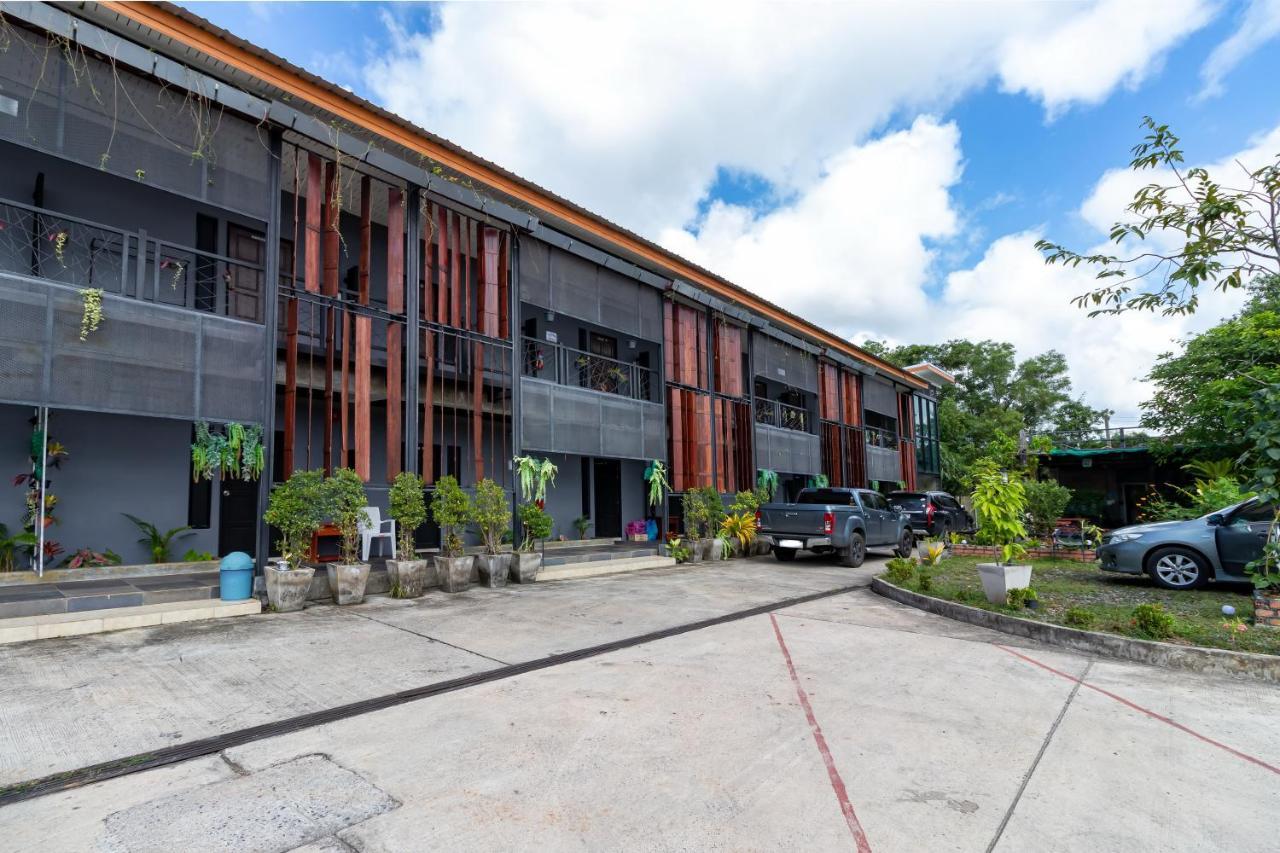Cs Klongtoey Grand Resort Ban Yep Chaeng Exterior photo